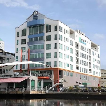 โรงแรมพลาซ่า ซูเทรา บีรู Kuala Belait ภายนอก รูปภาพ